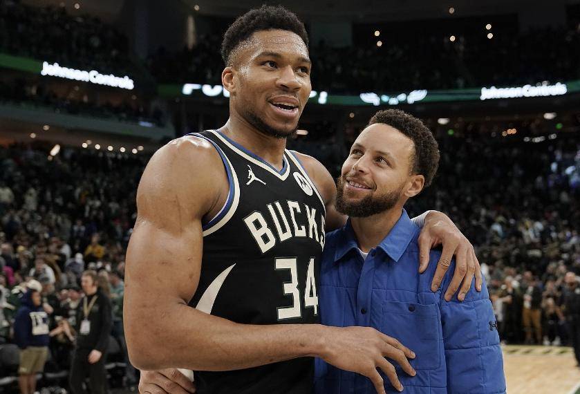 字母哥巅峰对决，巴特勒与50激战FPX分钟，关键助攻胜负难料！